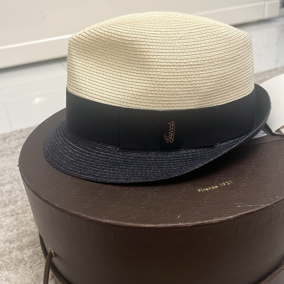 Gucci
Paper Fedora Hat w/ Tags - Picture 2 of 10